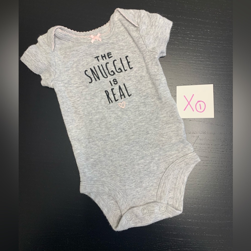 ⭐️5/$10.00⭐️ Carter's NB Grey Onesie